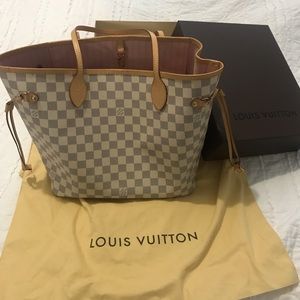 Louis Vuitton neverfull MM bag